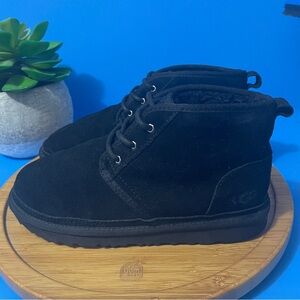 UGG Neumel Suede Ankle Boots Black Lace-Up Sheepskin Leather Chukkas Size 6